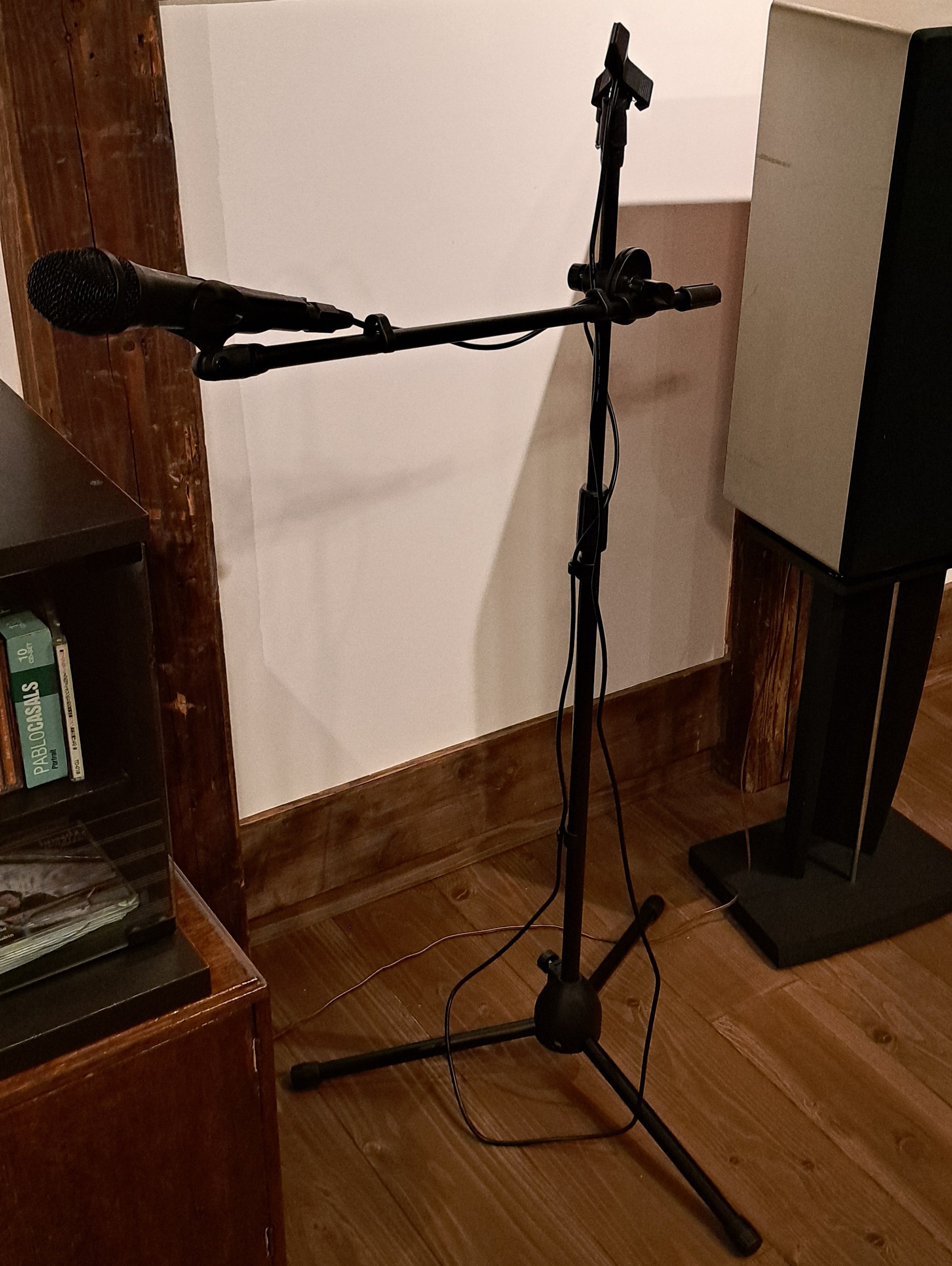 備品（マイクスタンド）